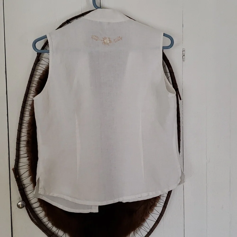 Ladies linen vest - Picture 2 of 10